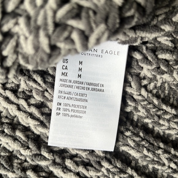 Sweater - Picture 4 of 4